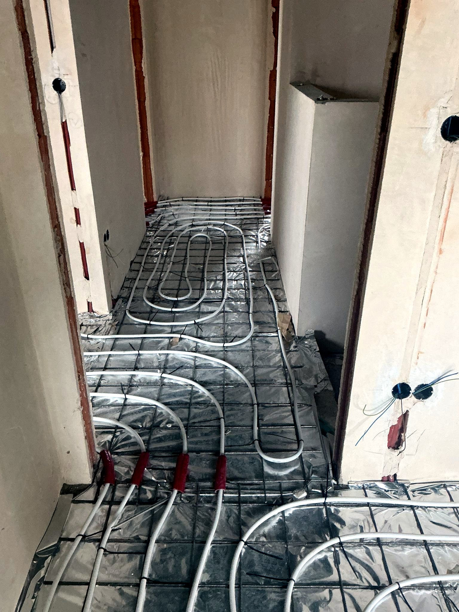 Tároló és gépészet