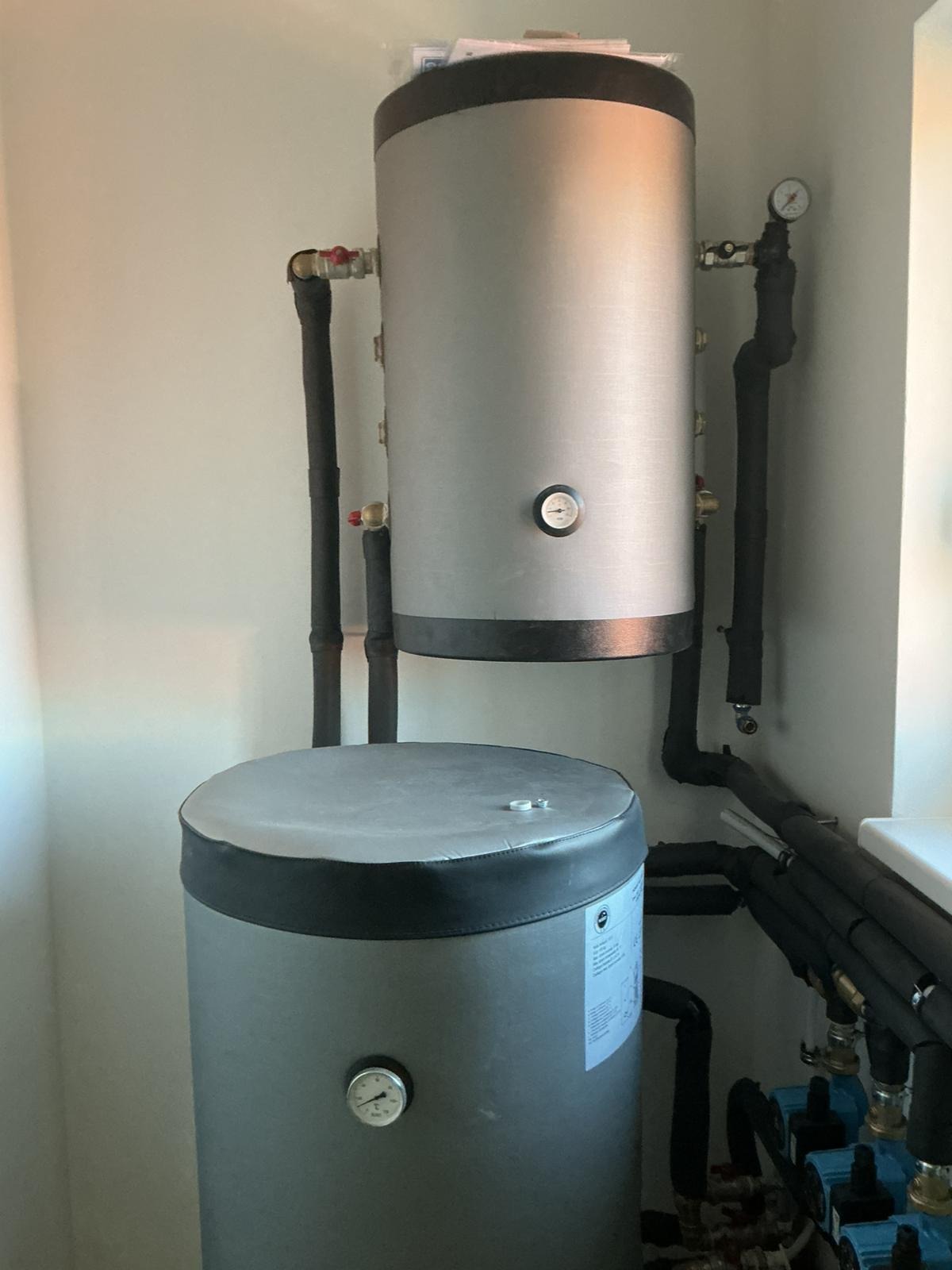 Puffertartályok és csatlakozások